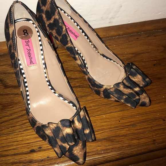 Betsey Johnson Shoes - Betsy Johnson Leopard Print Heels